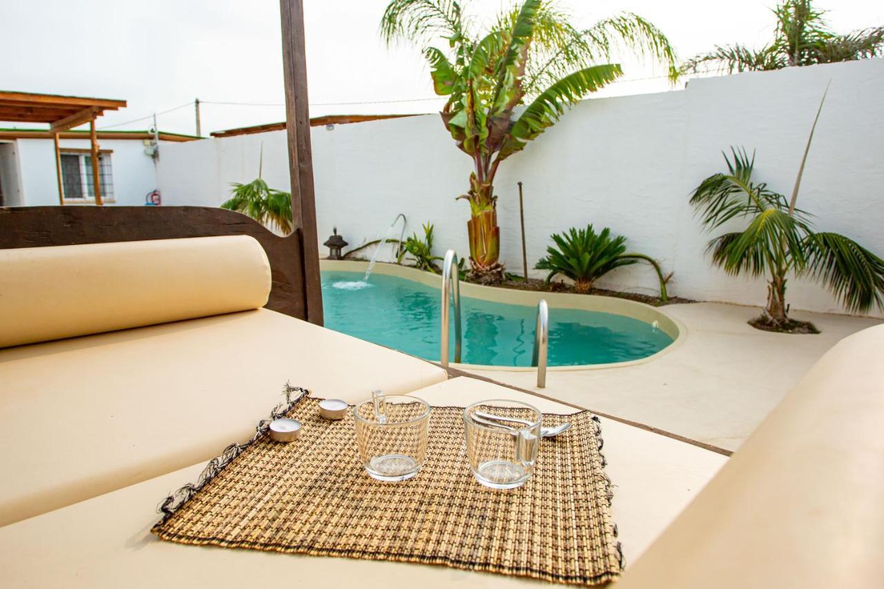 Villa Tokio Con Jacuzzi Y Piscina Privada Chiclana de la Frontera Exterior photo